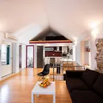Duplex With Terrace In The Centar