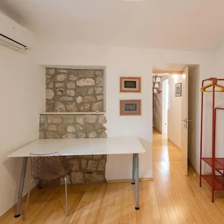 Duplex With Terrace In The Centar アパート スプリト