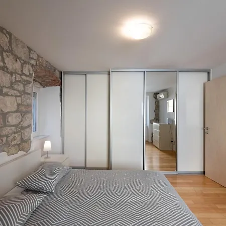 Duplex With Terrace In The Centar アパート