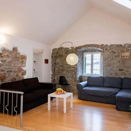 Duplex With Terrace In The Centar