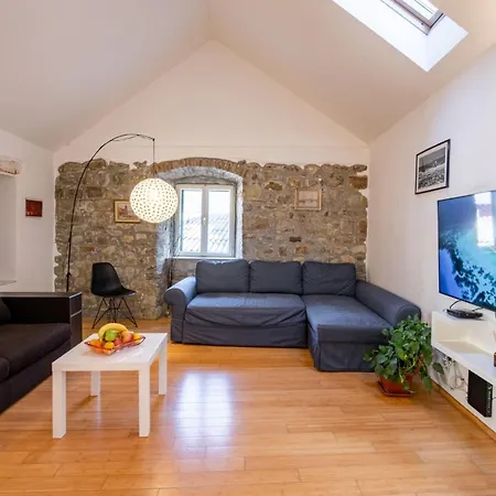 Duplex With Terrace In The Centar * スプリト