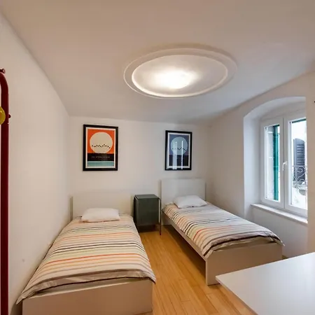 Duplex With Terrace In The Centar アパート スプリト