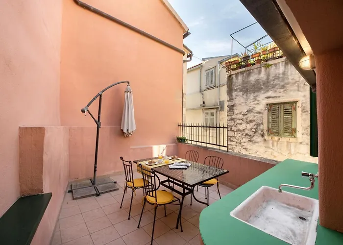 Apartmán Duplex With Terrace In The Centar